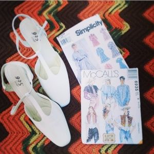 Vintage 70s cream white t strap sandal block heels